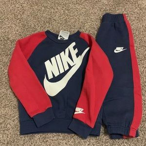 Nike sweatsuit